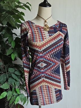 About A Girl Boho Geometric Long-Sleeve Top - Size M